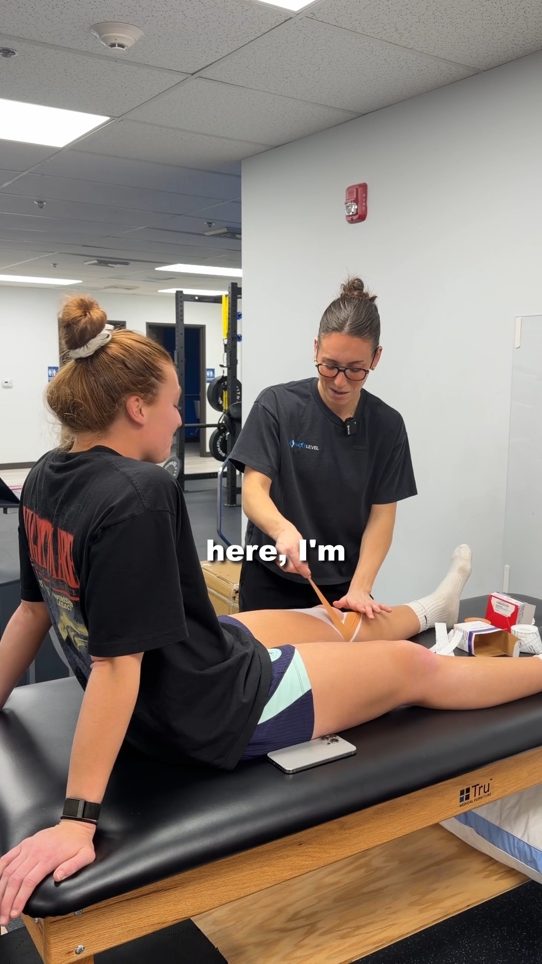 Tibial IR / femoral ER taping = less stress on the knee, better ...