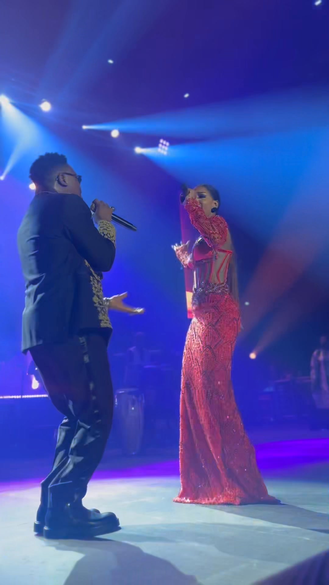 Azaya et Binta Diabaté Officiel du Mali 🇲🇱 lors du concert du Messi de ...
