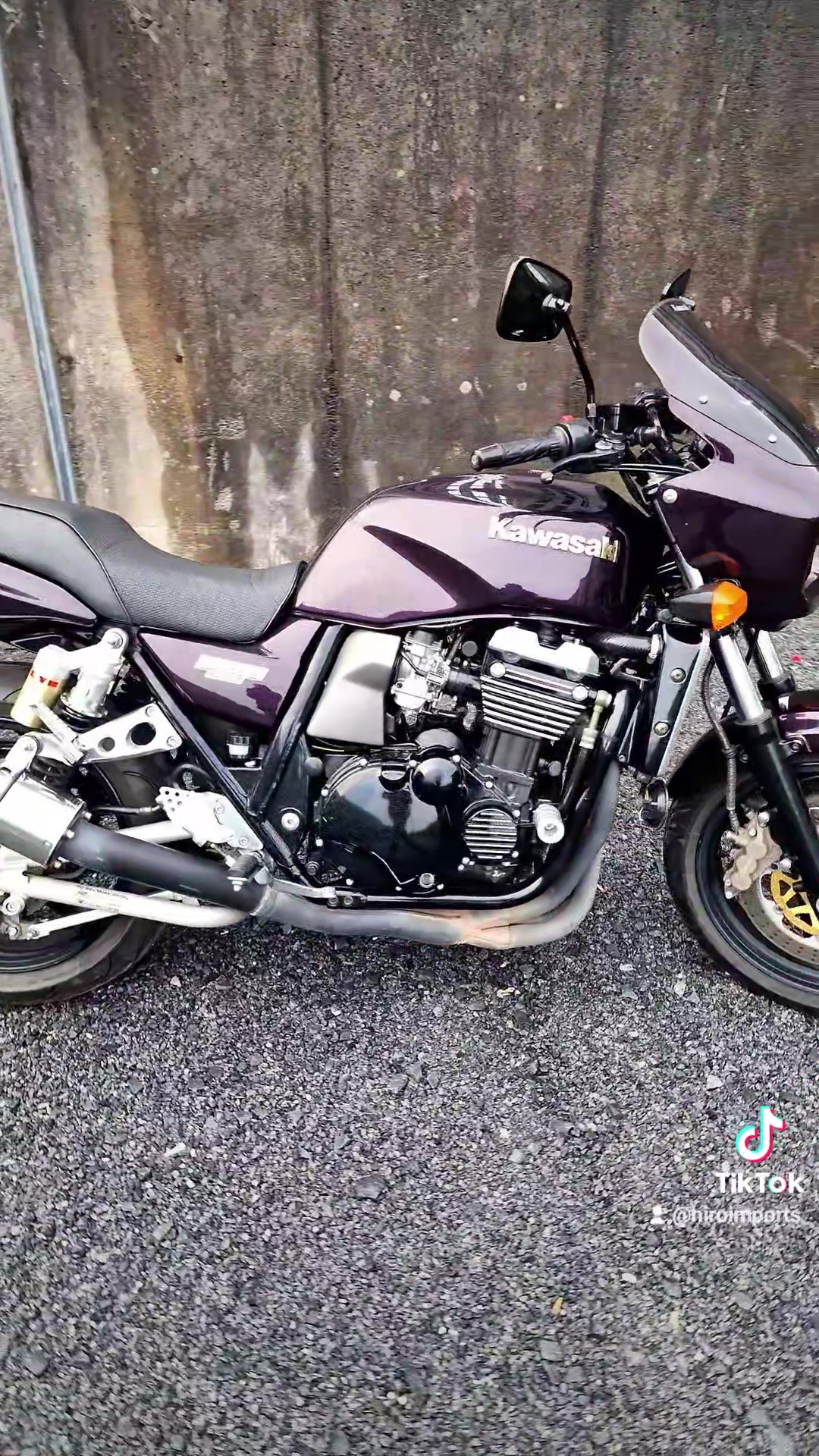 Kawasaki ZRX 1100 Mileage: 29,950km / 18,610 miles Now on Irish