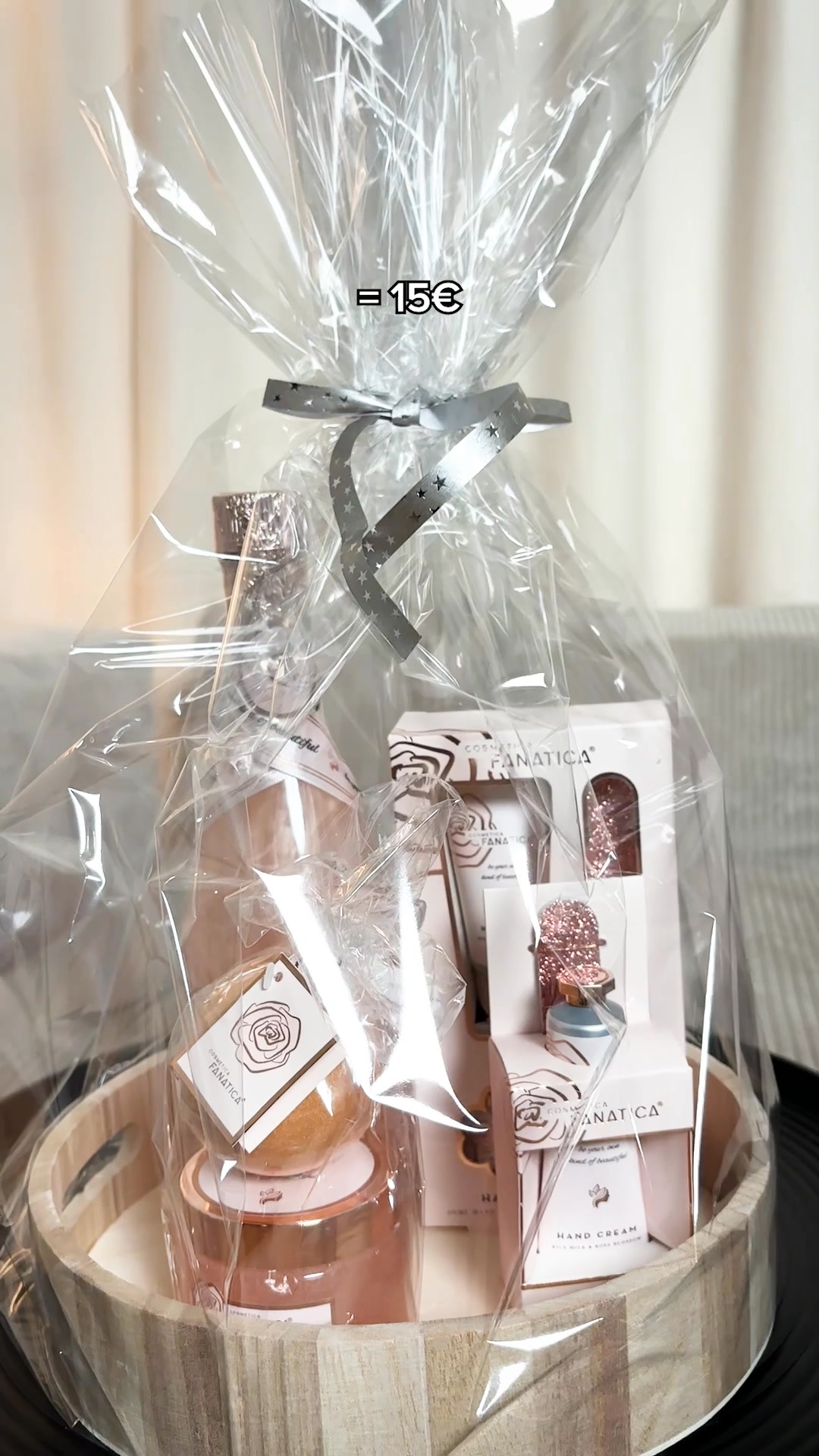 Wer sagt, dass Geschenke teuer sein müssen? 🎁, Weihnachten? Haben wir! 🎁✨, #Geschenkidee #Weihnachten #TEDi | TEDi Deutschland