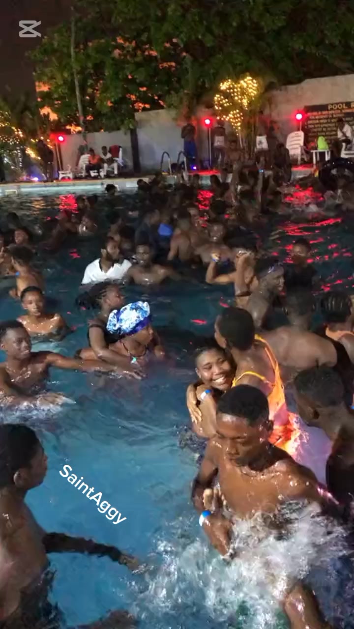 This na pleasure Abi na displeasure.? I just tire. I no fit enter this ...