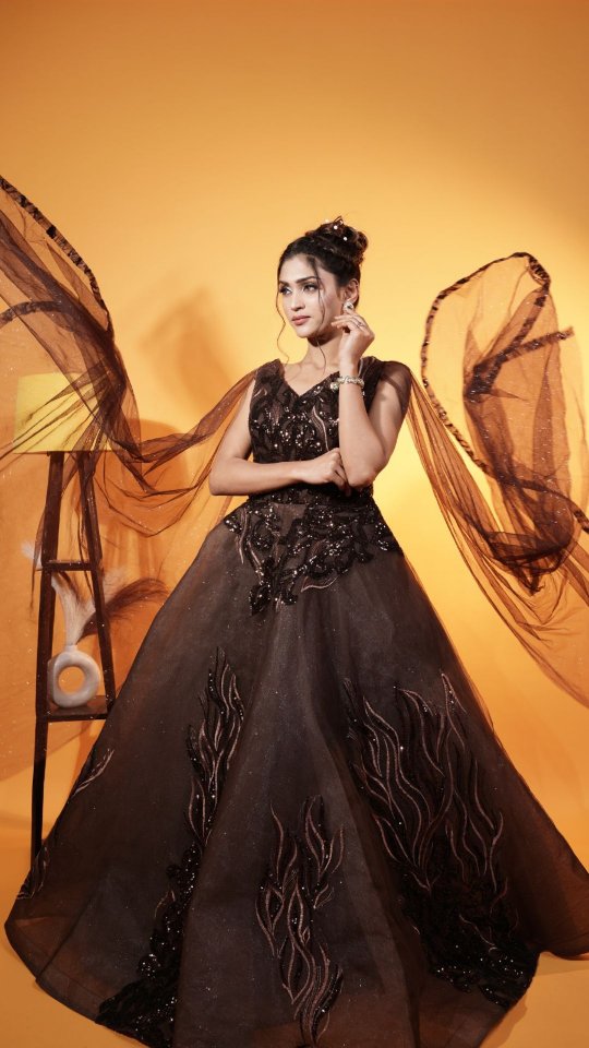 brown engagement dress Bring out your fierce glamorous side as you own this stunning gown for your engagement. The Shiny organza and net fabric with stylish flare look so pretty that no one can take their eyes off Wedding guest dress Color:FLORA TILE OFF-WHITE pop up styles Orthodox Jewish Modest Dress this maxi dress features