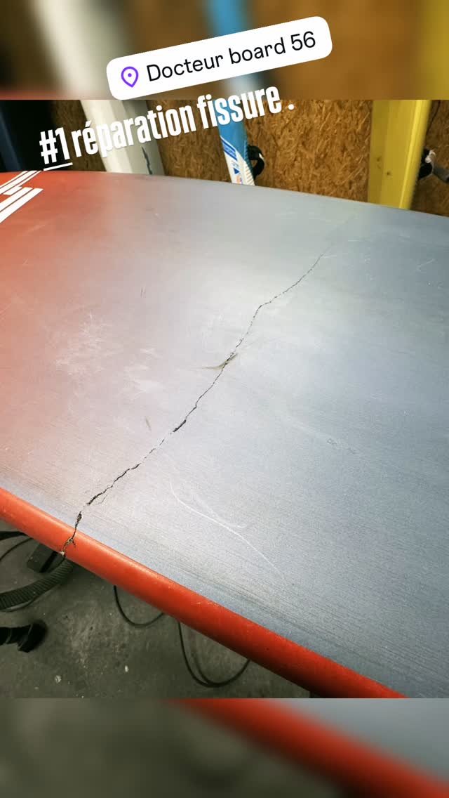 1 ère étape de la réparation d’une grosse fissure sur la carène et le ...