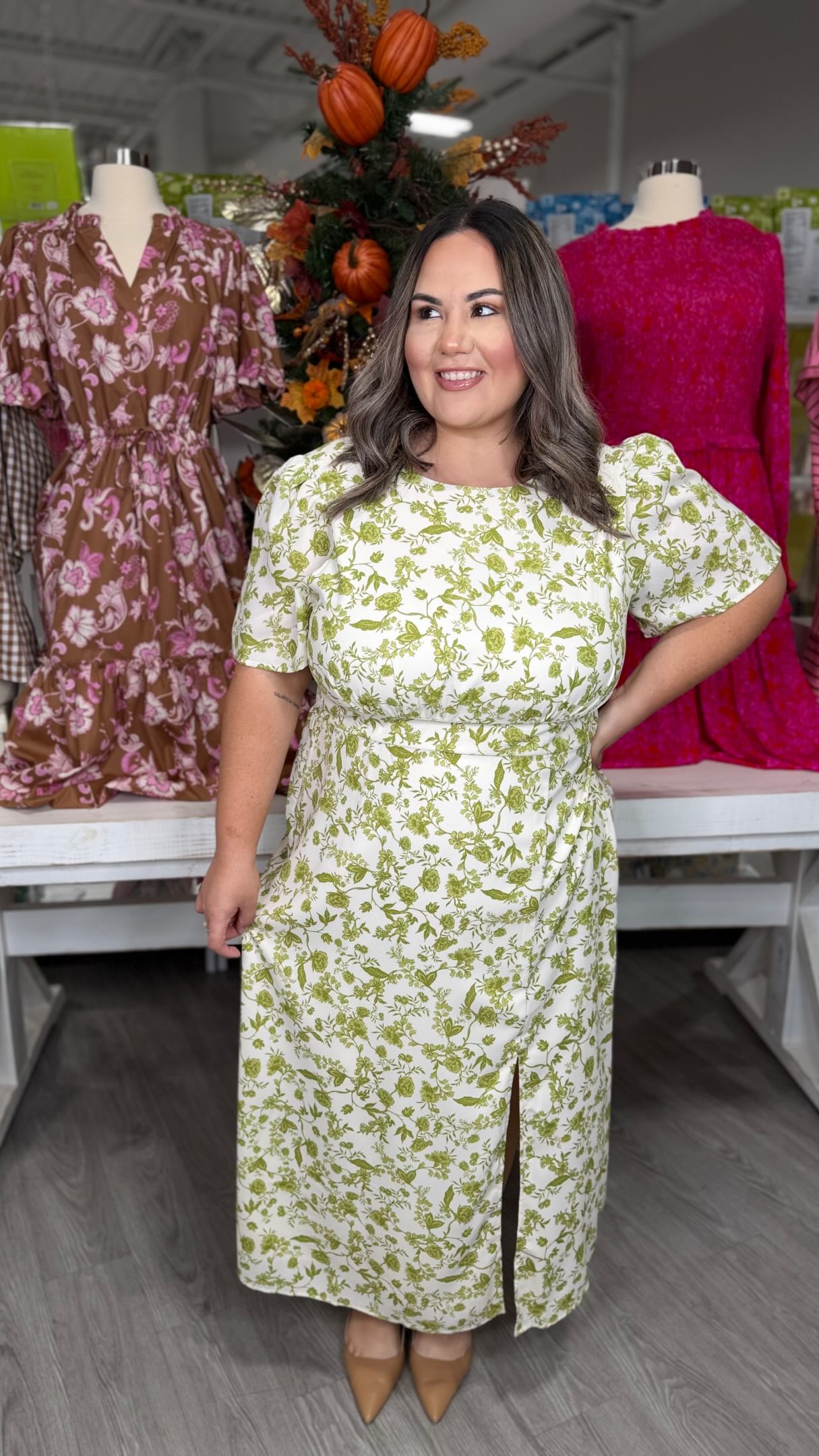 If you’re seeing this, it means we’re going LIVE in less than ONE HOUR! 💚🛍️ Comment a green emoji when you see this and help us bump this post! Let’s go, ladies! 🍀🐢🥑💚