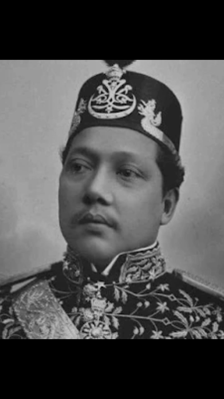 “Sultan Syarif Kasim II: Raja yang Menyerahkan Takhta Demi Indonesia” # ...