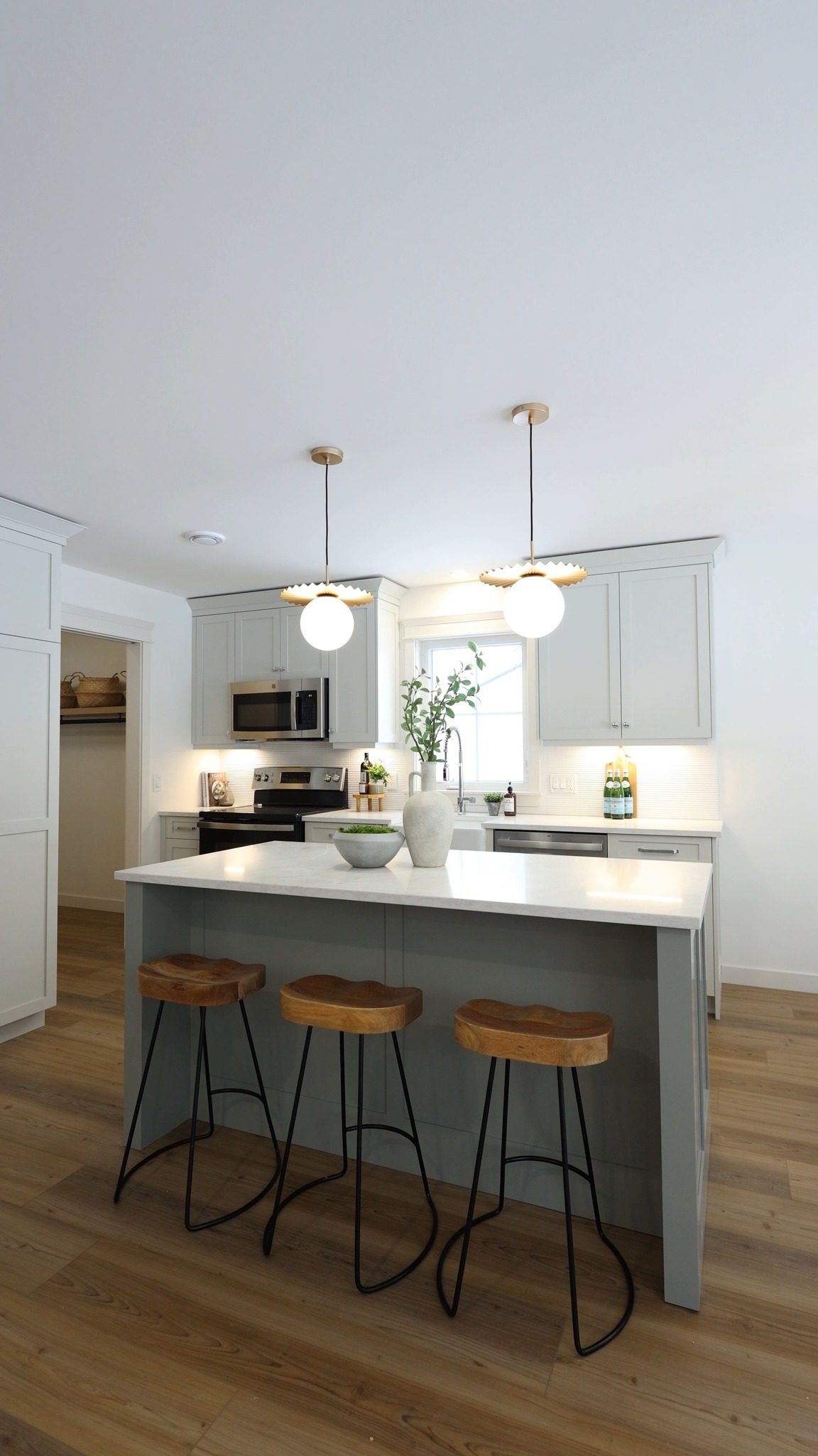 38 WORTHINGTON PLACE BEDFORD // 😍 5400 Sqft 5 bed 4 bath In law suite ...