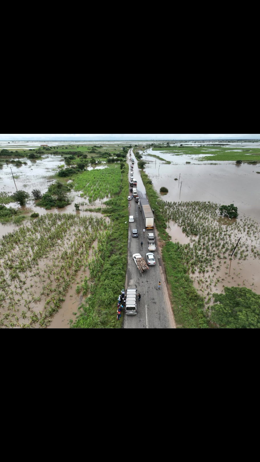 🚨 ÚLTIMA HORA 🚨 Interrompida a circulação na EN1, em Maputo A ...