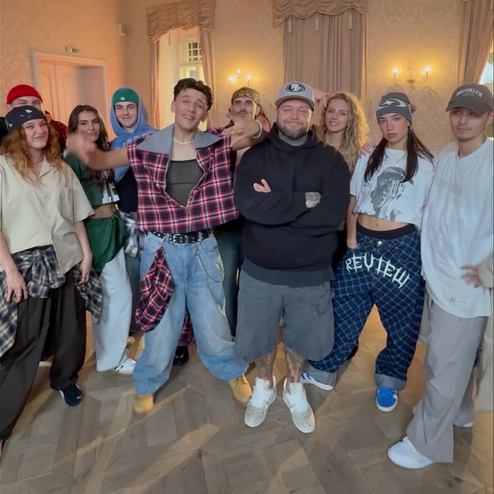 Je to tady! ️‍🔥 Dnes v 18:00 vychází náš společný song WESTSIDE ve ...