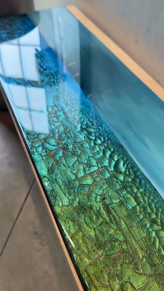💎 Give Your Project a Crystal Clear Finish with @craft.resin Table Top ...
