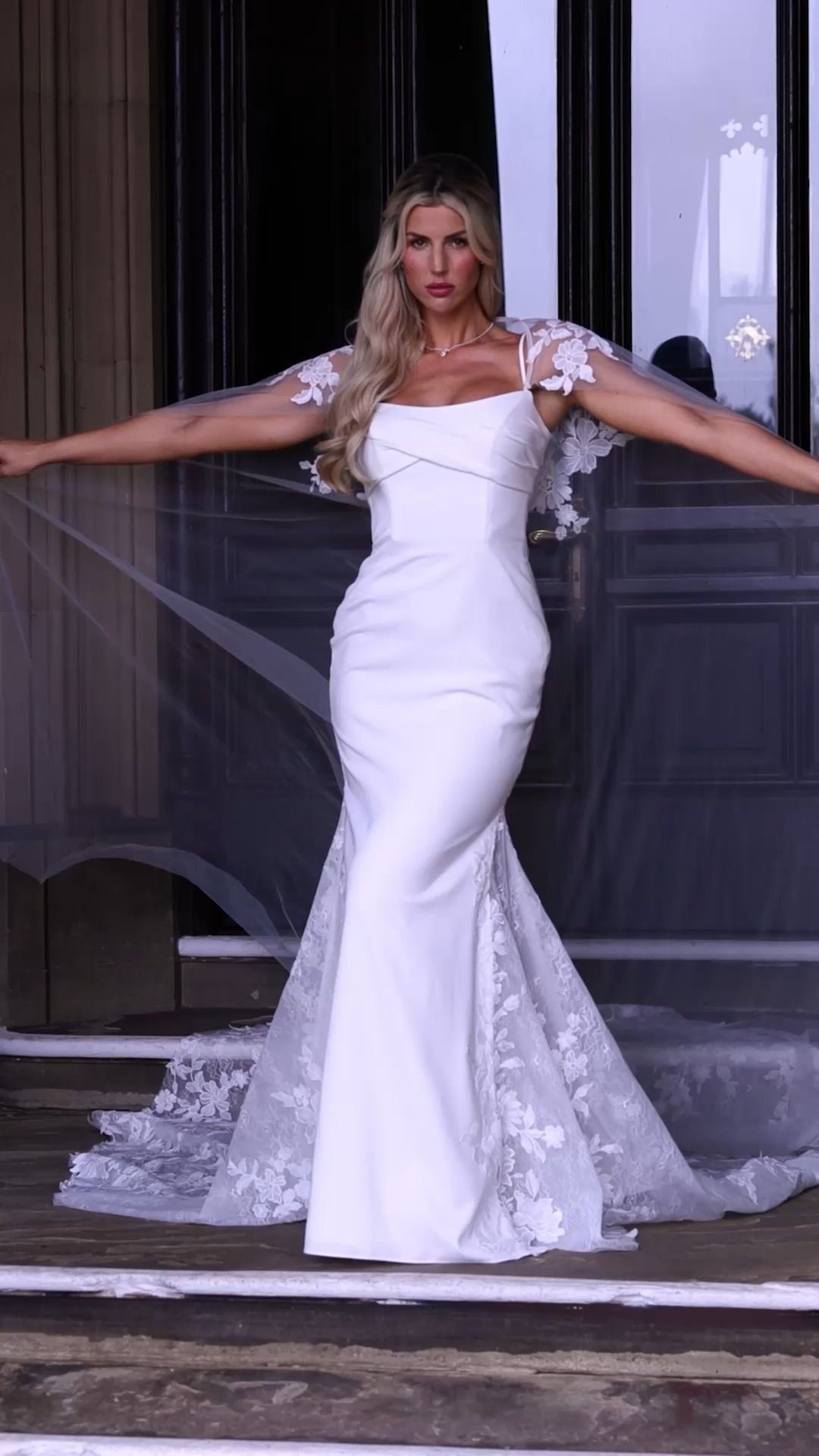 white midi dress formal Coastal Sunrise - Off creates a restrained and HSP $91 To $100 Navy Size:UK 6 / US 2