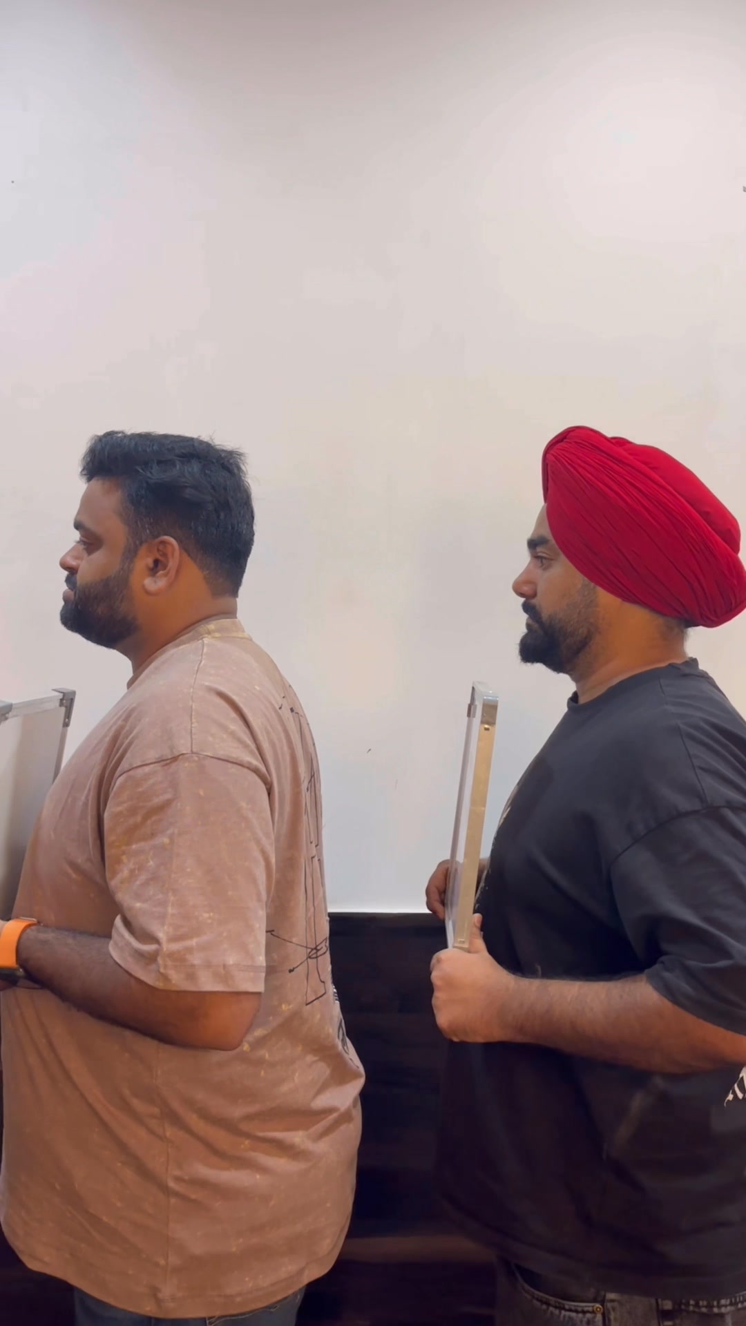 Tag karo us dost ko tumhe Har jagah phsaa deta hai #funnyvideos # ...