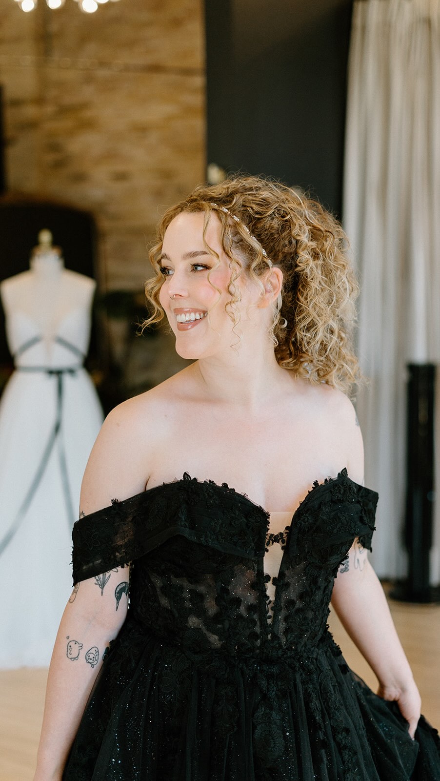 black wedding dresses designer Would you ever wear a dress?! Cute Thanksgiving Outfit Ideas LowStock:43834198917171 V neck This gorgeous Custom Black Color:White/Black Floral