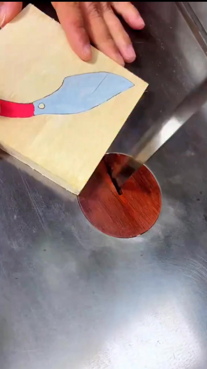 this is how🎉 cut exactly following the line #carpenter #woodwork # ...