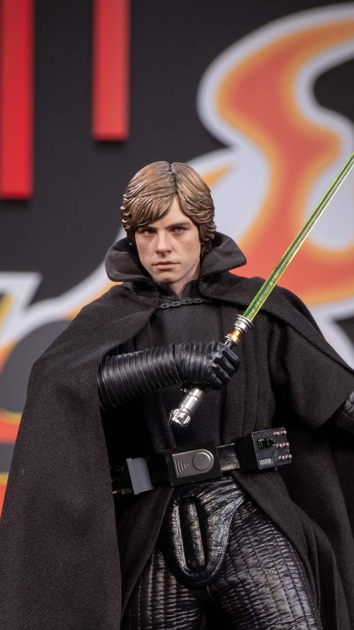 A STAR WARS™ Legends story has turned into a sixth scale. Join us