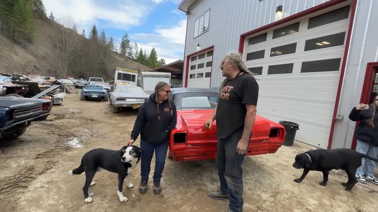 🚨 Auction day is almost here — but Blair and Mike are battling more ...