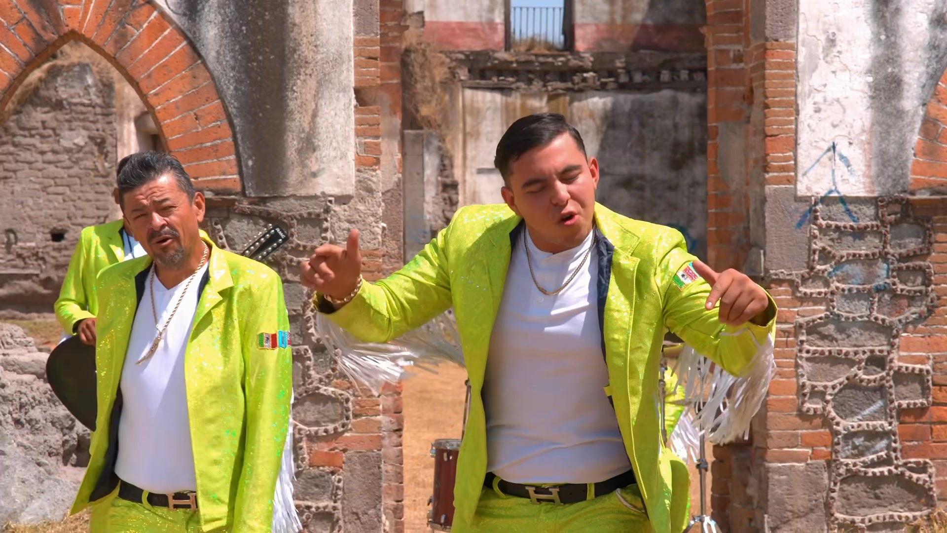 YA DISPONIBLE EN TODAS LAS PLATAFORMAS DIJITALES 🚨🚨 🤠Sigo siendo ...