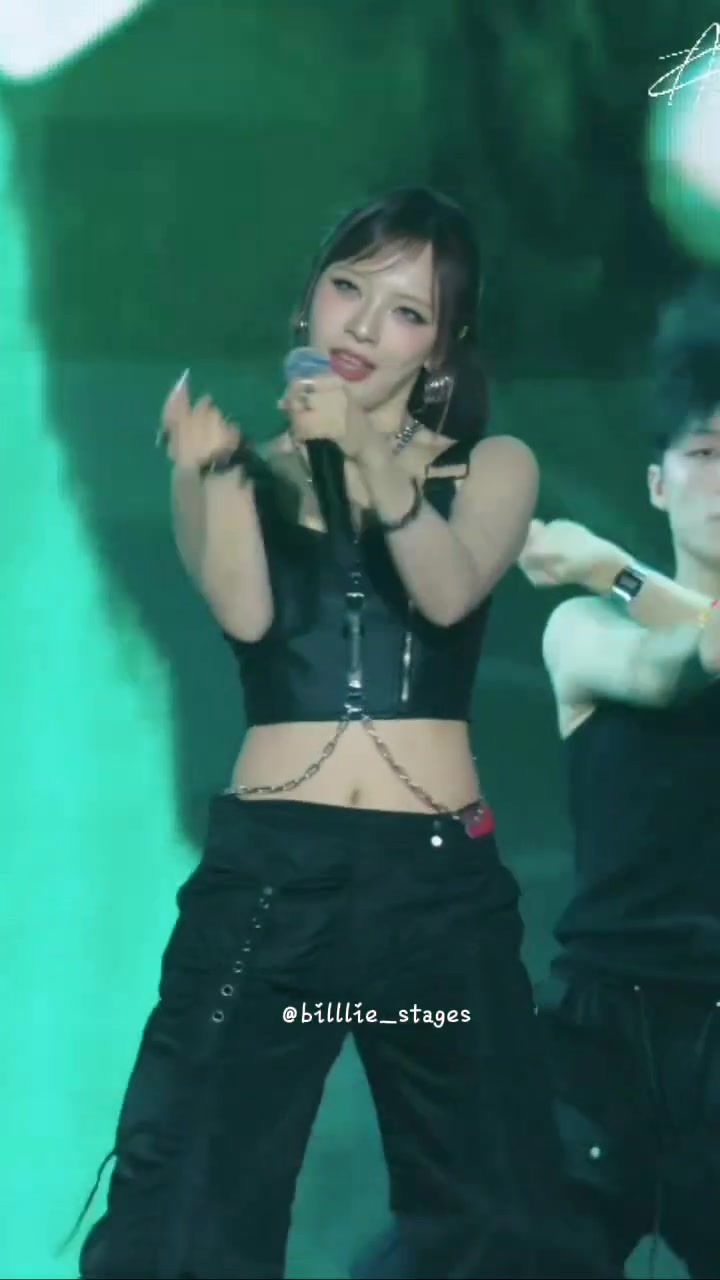 Family official billlie moon-sua #sua92110 #MOONSUA #billllie