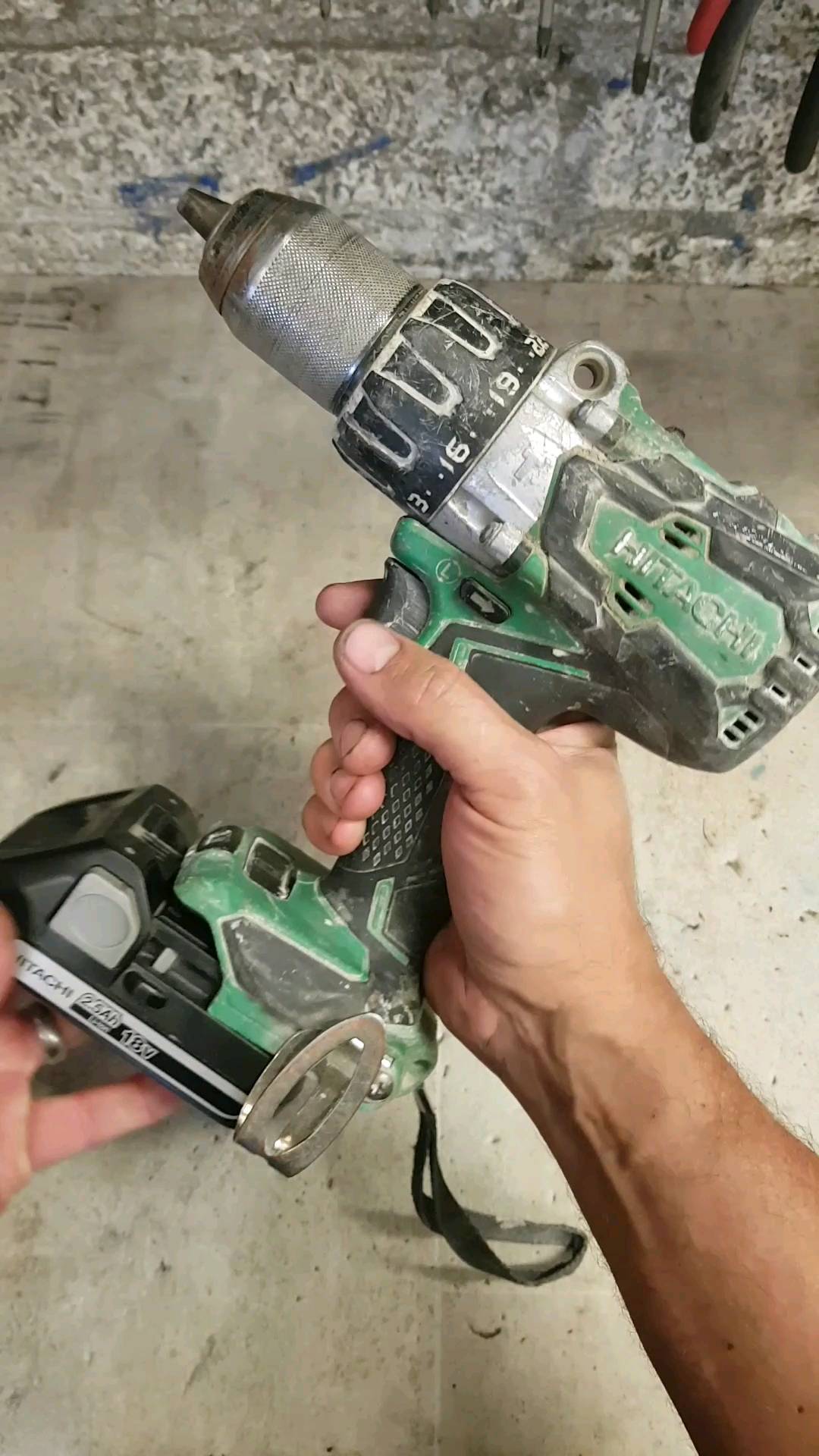 Quick Fix on a Hikoki hammer. The customer says the hammer is a