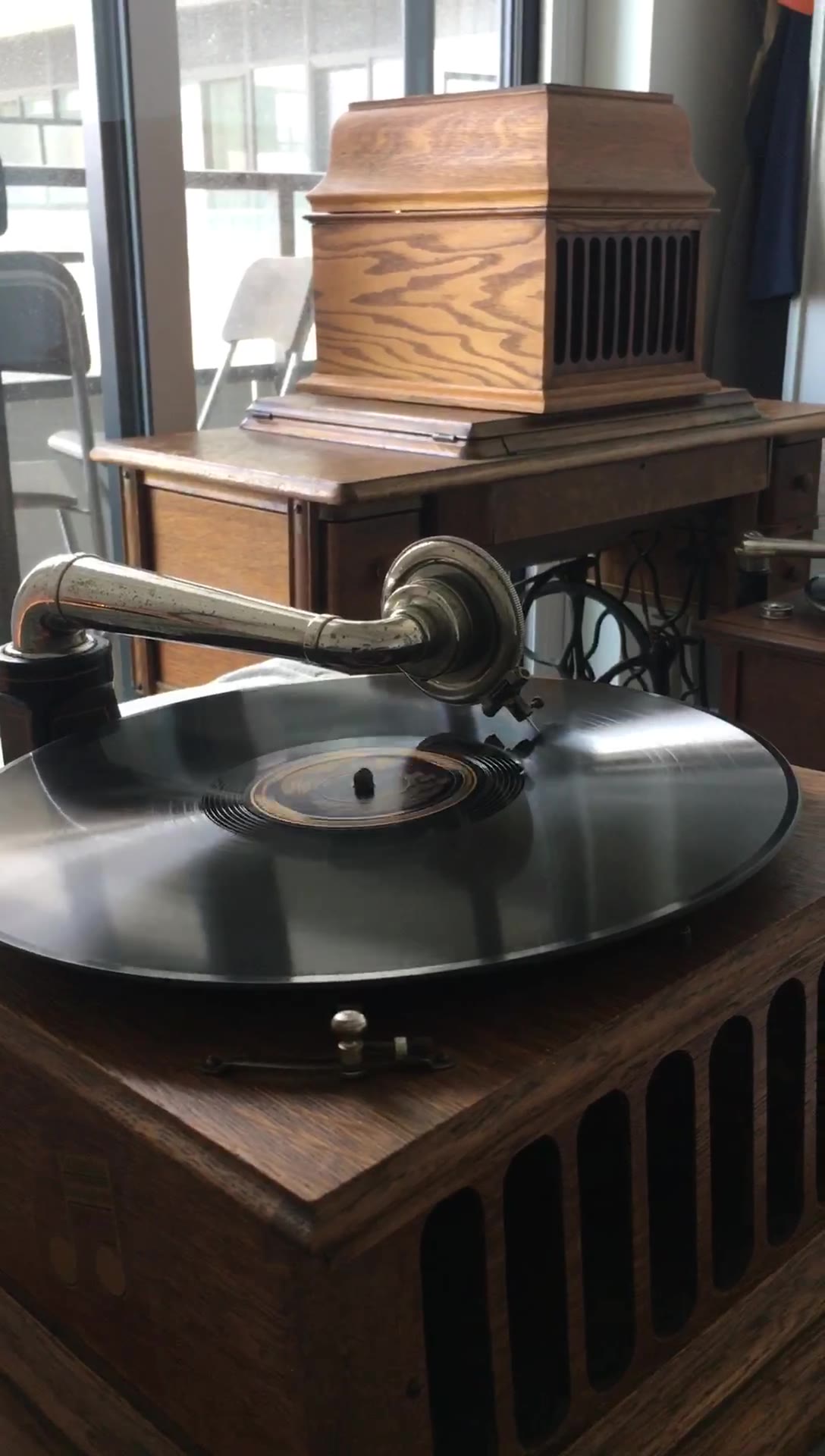 Restored Columbia BC 20th century graphophone with rare Herzog
