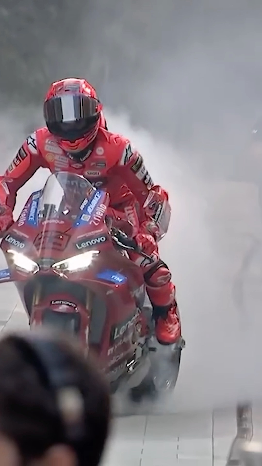 𝙏𝙝𝙚 𝘿𝙪𝙘𝙖𝙩𝙞 𝙗𝙤𝙮𝙨 𝙧𝙖𝙣 𝙧𝙪𝙣𝙣𝙞𝙣𝙜 𝙧𝙞𝙤𝙩 𝙞𝙣 𝘽𝙖𝙣𝙜𝙠𝙤𝙠 😮‍💨 Pecco Bagnaia and Marc ...