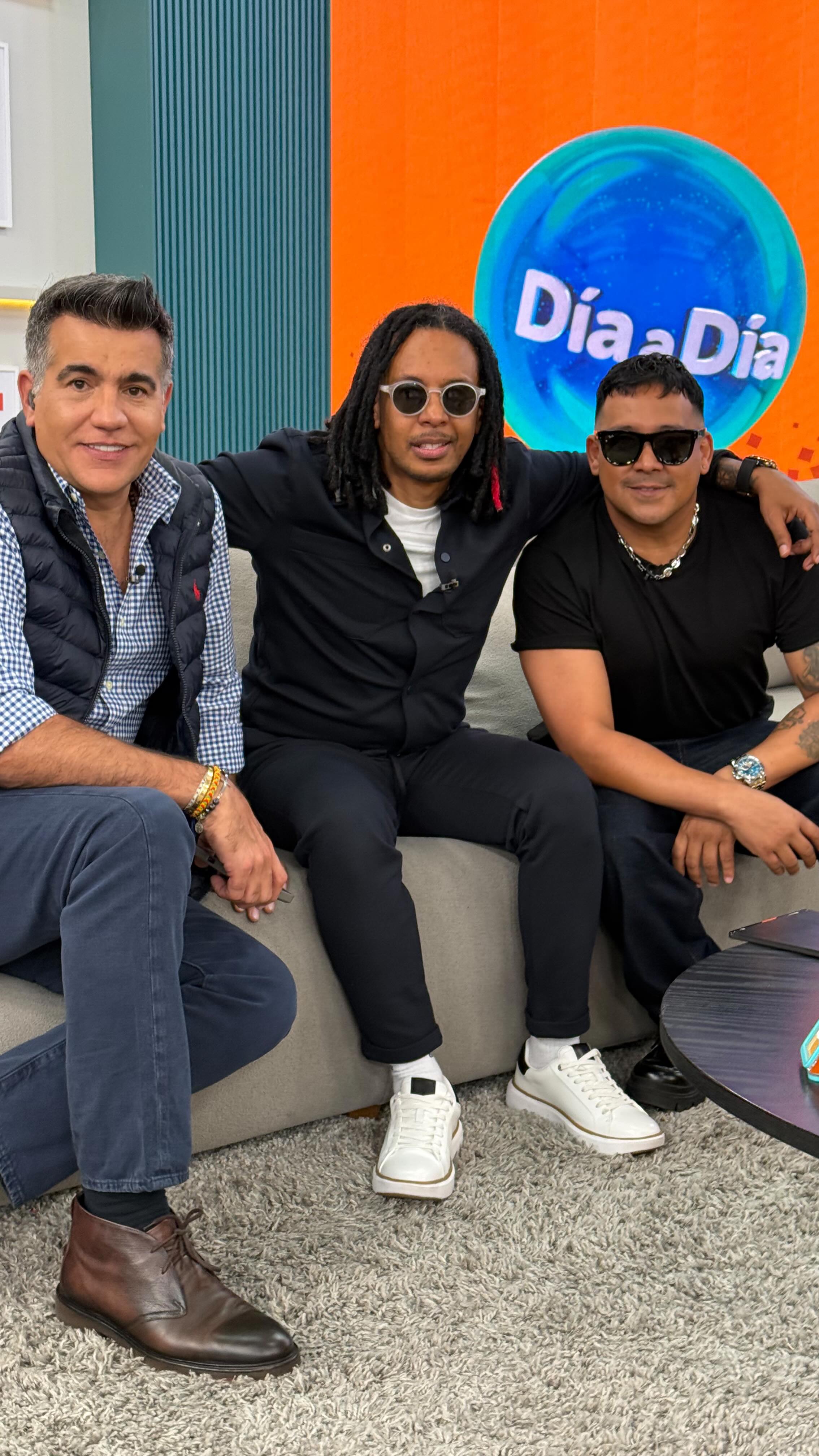 Hoy nos acompaña @dragonycaballero que llegan con un nuevo álbum ...