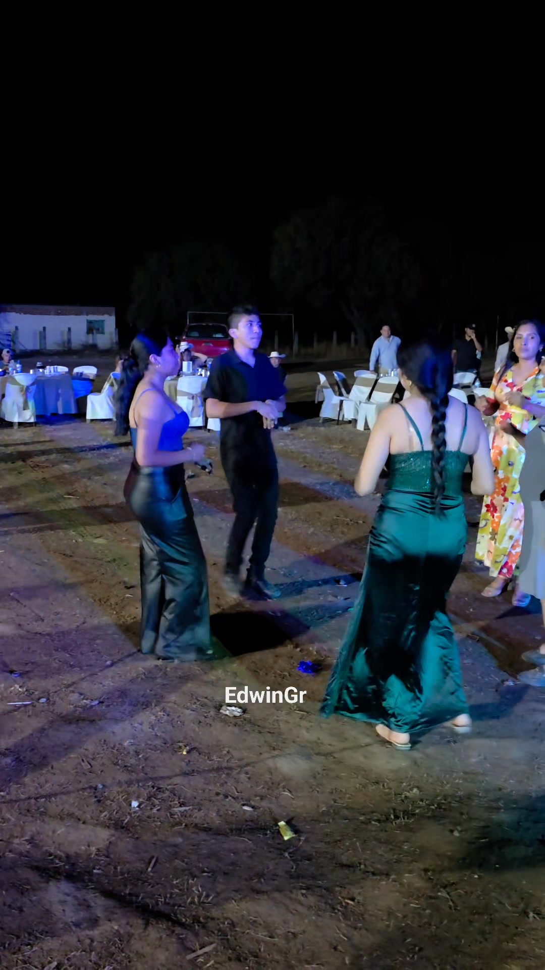 Caída al ritmo del Chinguriringui #viralreels #seguidoredefacebook # ...