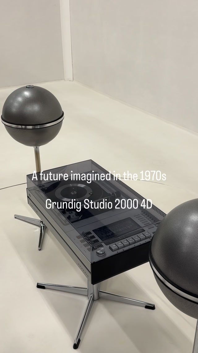 For sale: Space Age Design Audiorama 700 'CUBE' Speaker set by
