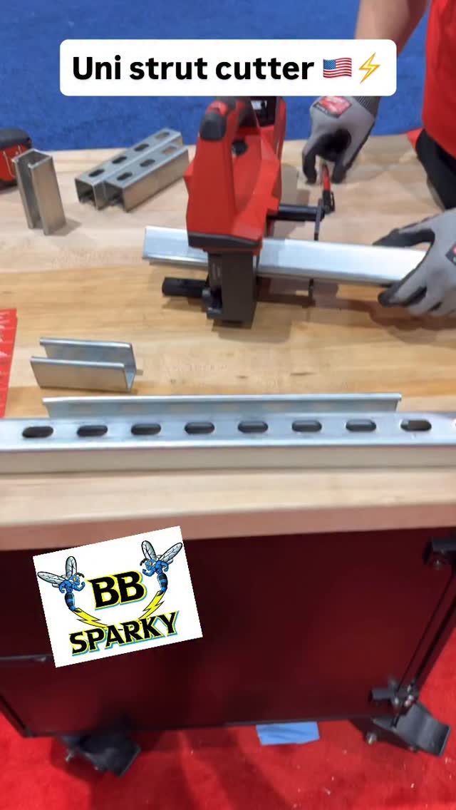 @milwaukeetool Uni strut cutter 🇺🇸⚡️💥#milwaukee #electrical #sparky # ...
