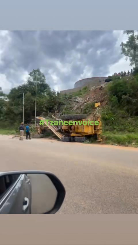 WATCH | GRADER CRASH LEAVES DRIVER INJURED IN MANDELA PARK, BOLOBEDU A ...