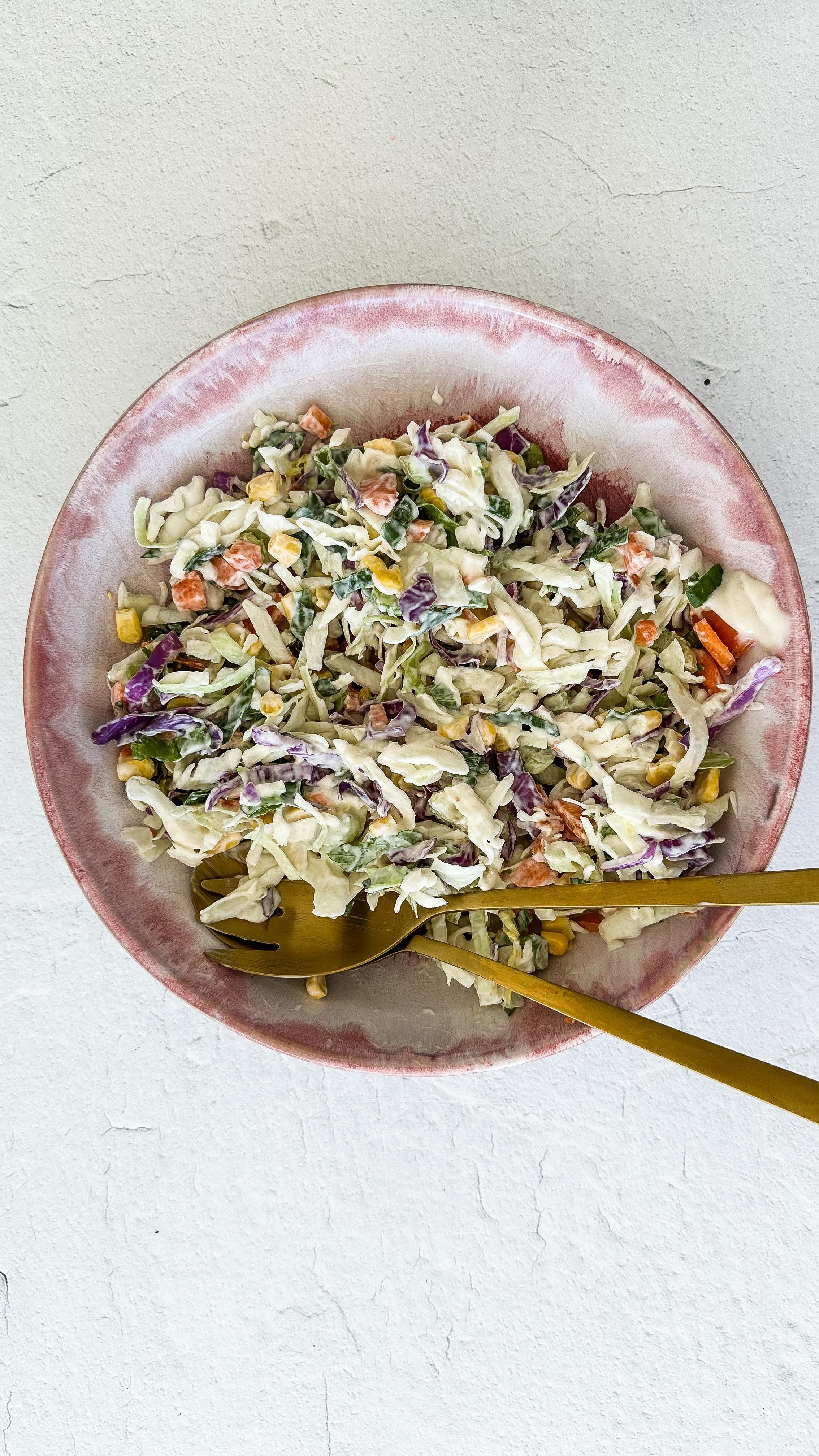 joy bauer green goddess dressing COLESLAW 💚Herby. Creamy. Irresistibly good. And so darn light!!! 🥑🌿 Comment SLAW and I'll DM you the recipe! Color-Green