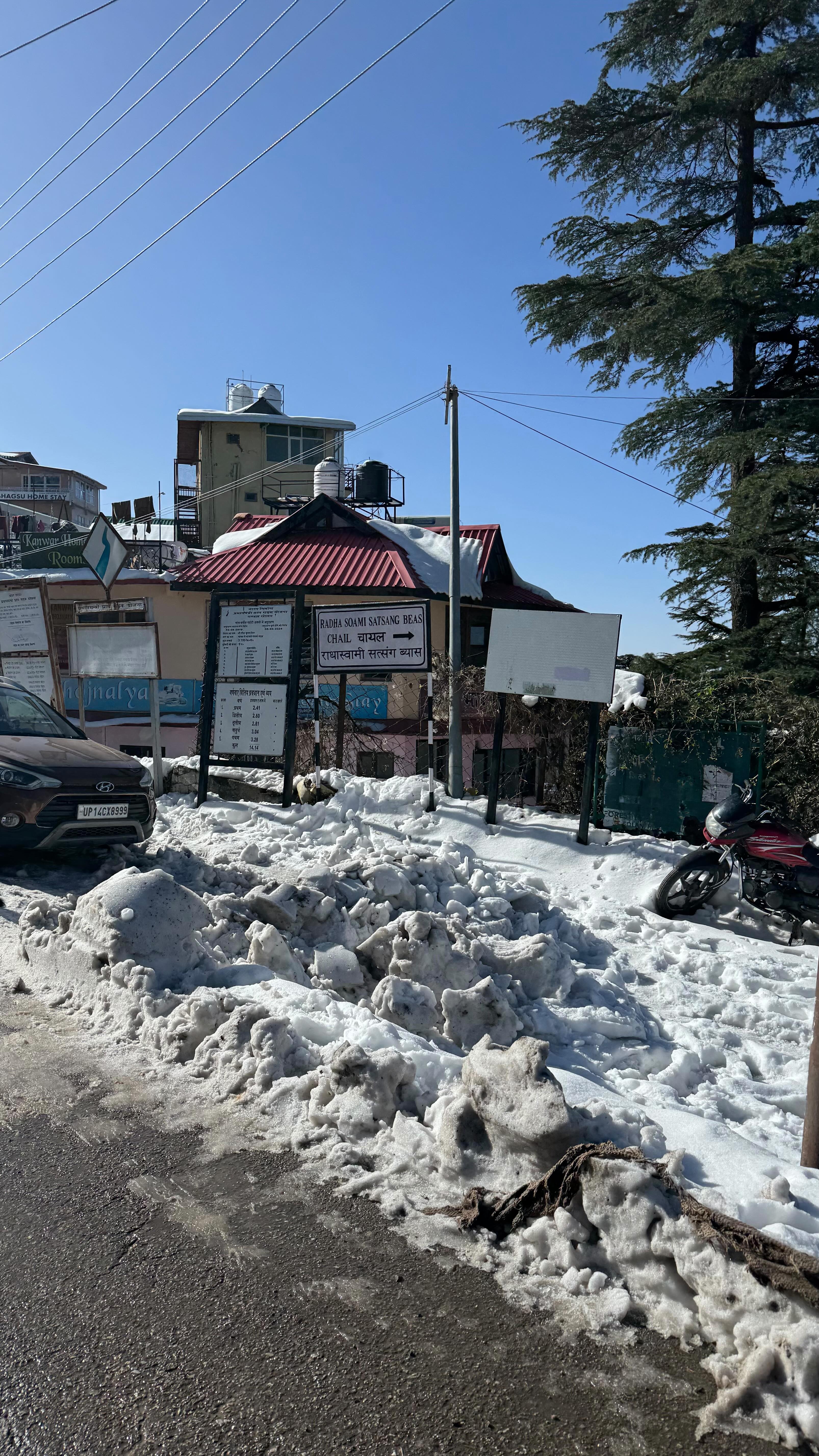 ️ Yaha Dekhlo Snow Bina Kisi Rush Ke 👍 . . . . . . . . #chail # ...