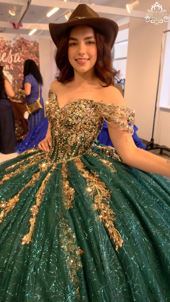 green emerald dress quince with gold 💚💛💚💛, ., New color release for Spring 27, ., Quinceaneras and Bridals Boutique, 📱210-913-8315 , 🌐thequinceshop.com , 🏢6151 NW Loop 410 ste 106, San Antonio TX 78238, ., CHS Reno Sale