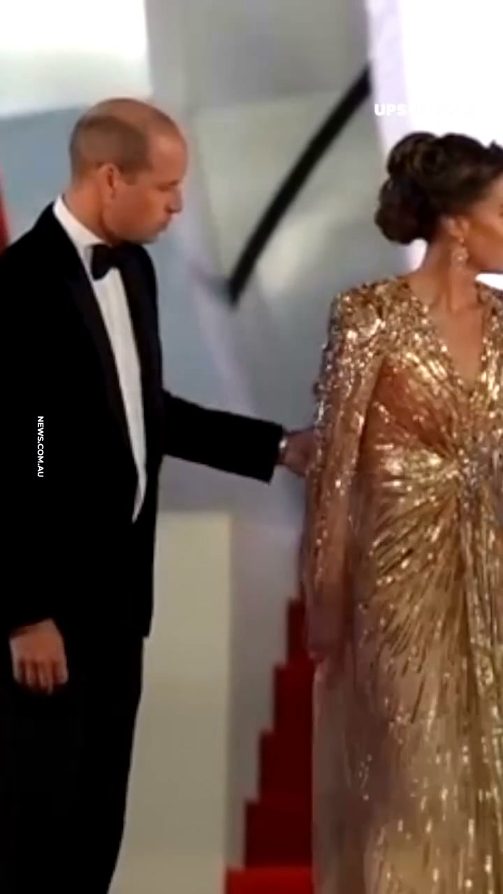 william looking at kate in gold dress didn't want to make uncomfortable, but he had to comply with the protocol. With delicacy and respect, he found the sweetest way to ask her the favor, making it clear that he was a season_Spring