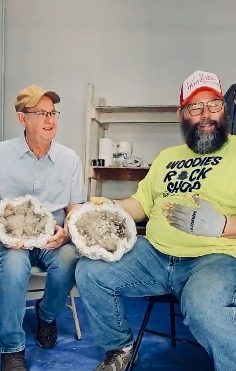 #keokukgeodes #rock #hunt #geode #family #fest #fun #exsplore #iowa # ...