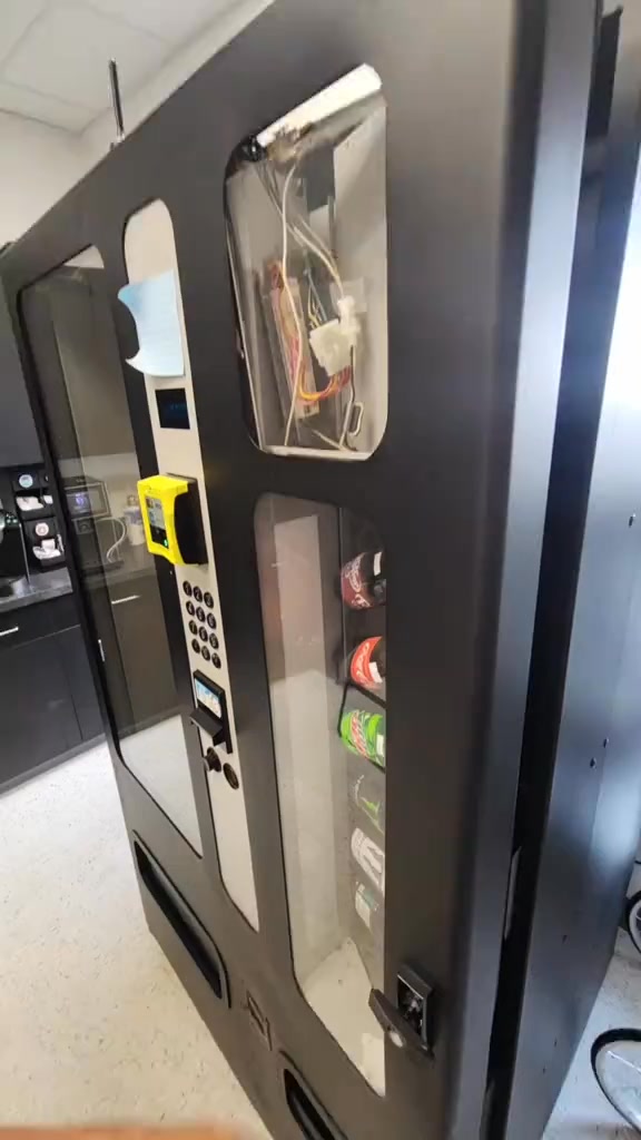 How much made my 1200$ vending machine #vendingmachine #reelviral #fyp ...