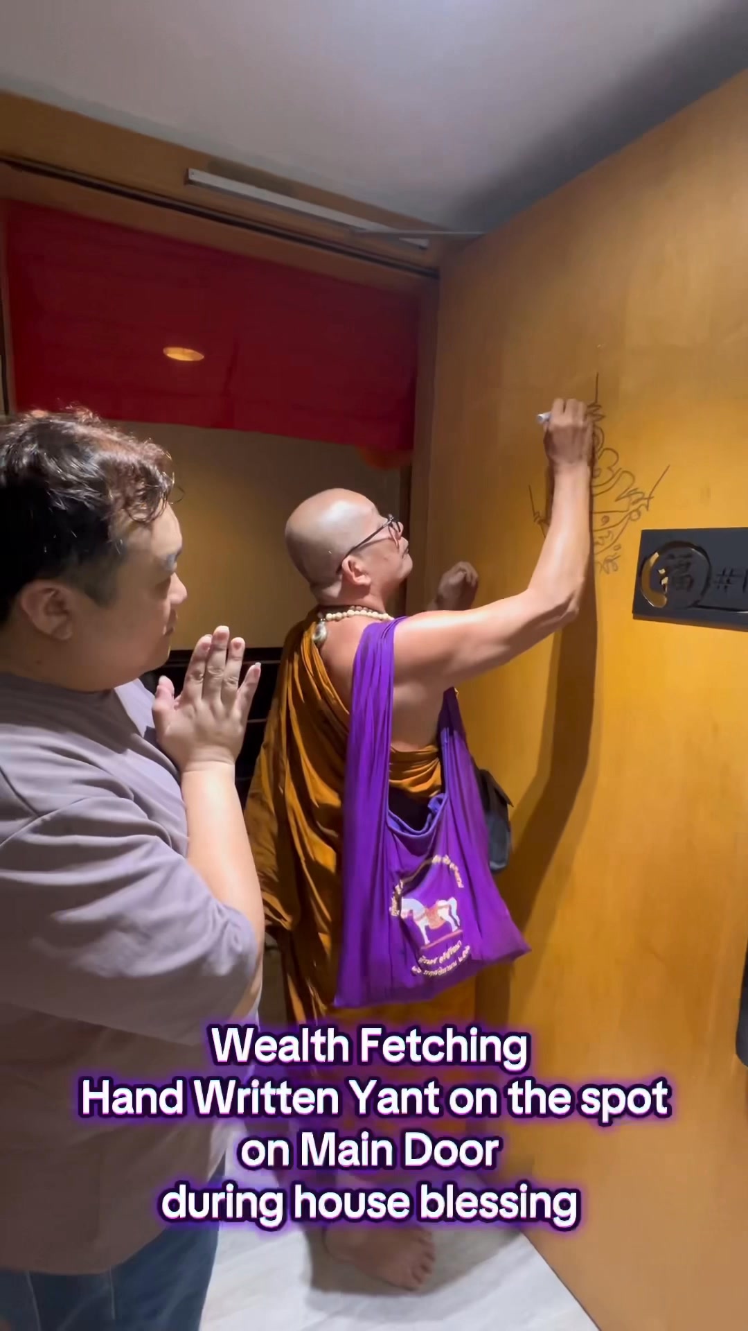 Kruba Naren Tharin as known as LP KhamNuan Wat Phra That Chom Jaeng ...