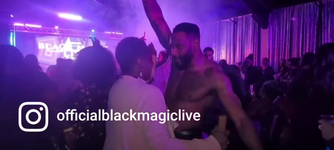 omg-ladies-which-vegas-male-strip-show-is-this-much-fun