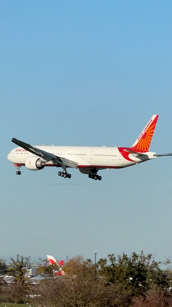 Air India Boeing 777-300ER | Airliner Videos