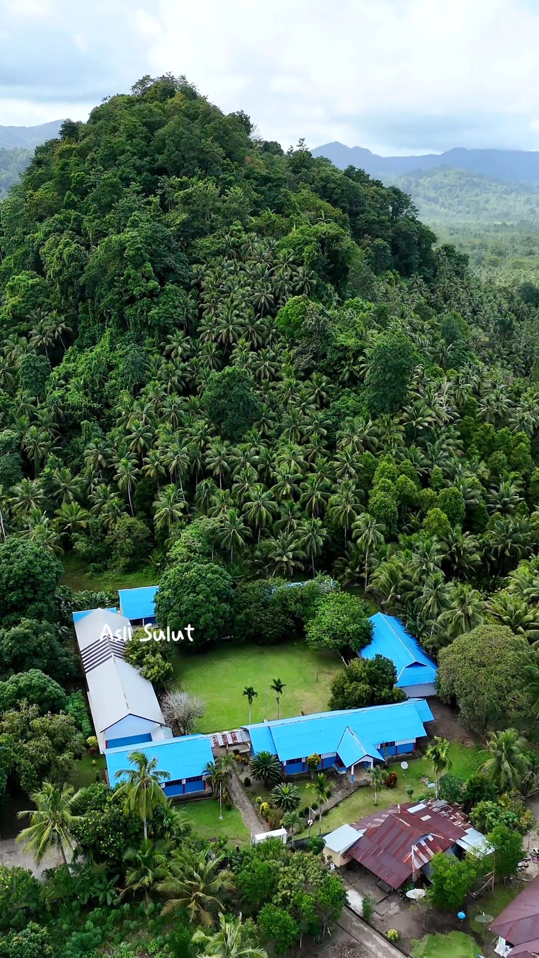 Desa Tuabatu dengan Gunung Salaringan. Next Desa Mana ?? #aslisulut # ...