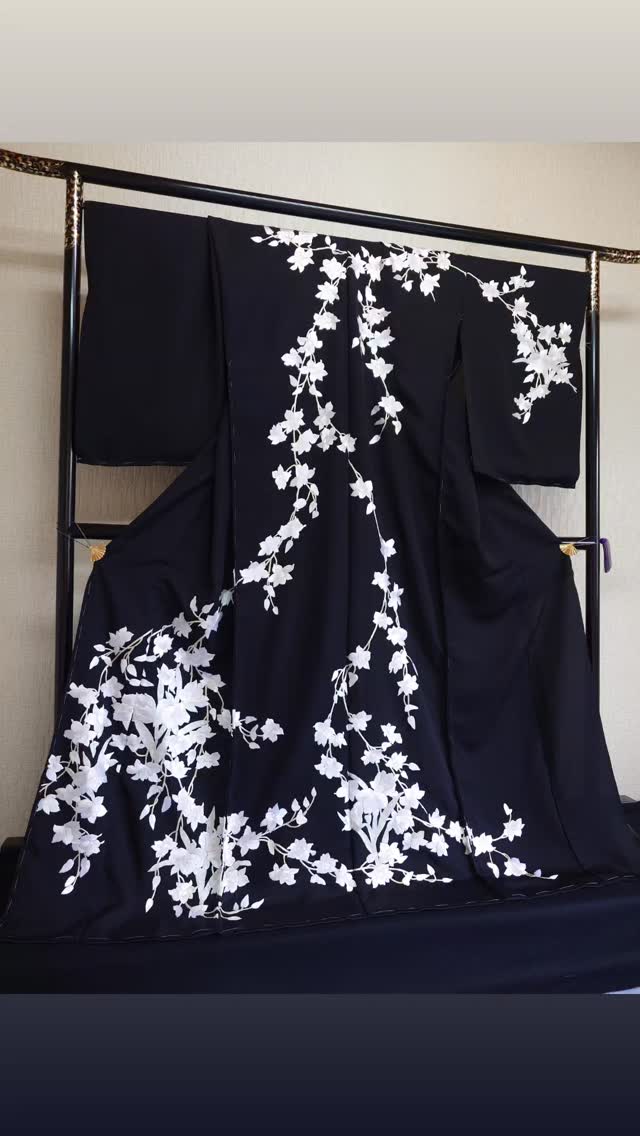 京の名匠 豪華絢爛総刺繍訪問着【尾峨佐染繍◇更紗唐草】相良刺繍 黒 