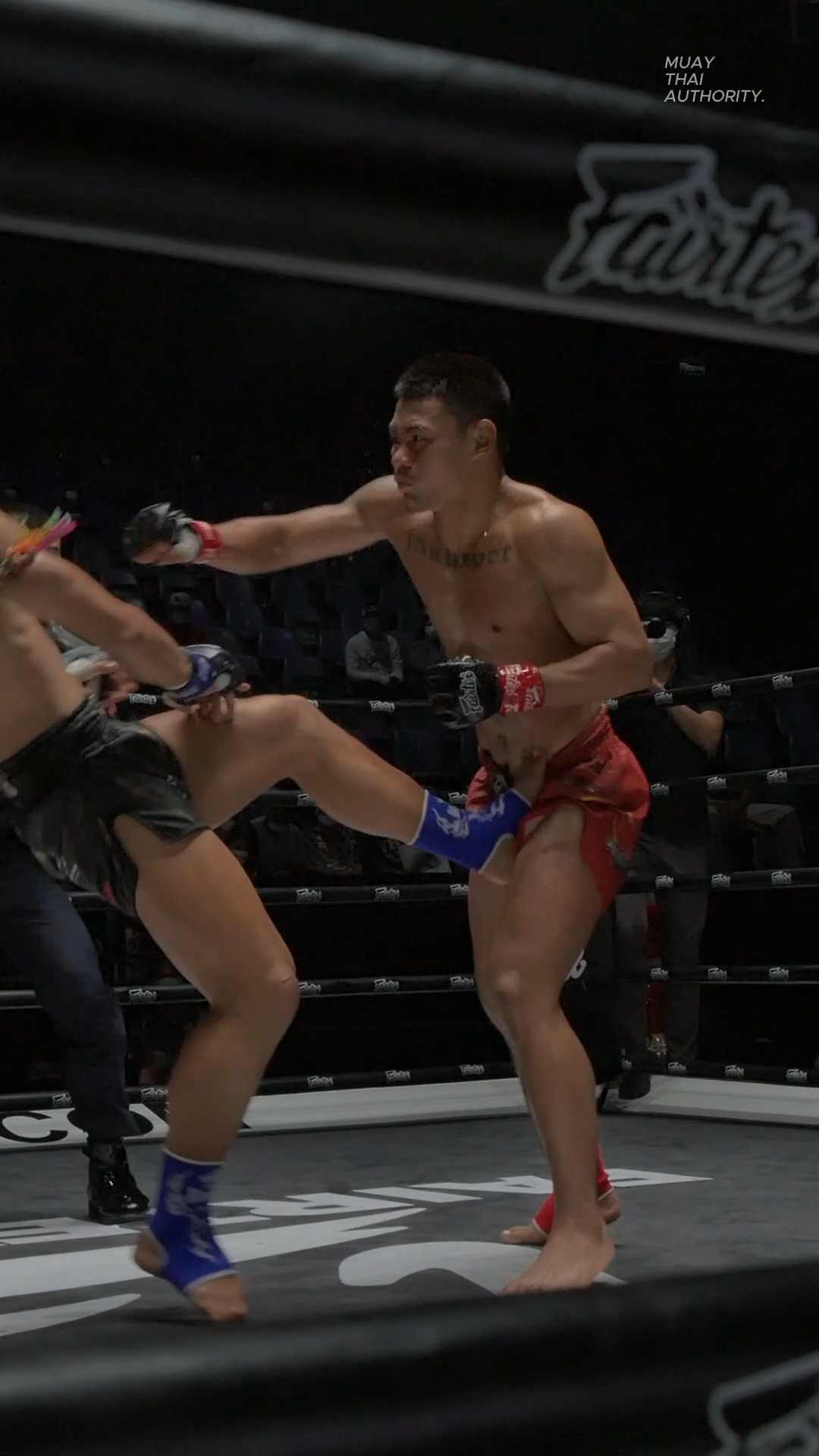 Muay Thai HARDCORE with 4oz gloves 🔥 #muaythai #muaythaifighter