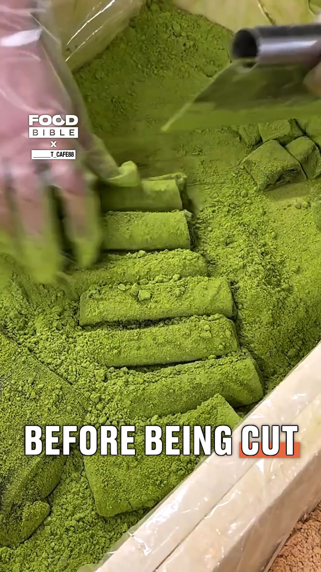 I've never heard of warabimochi before 😯💚 #mochi #candy | FOODbible