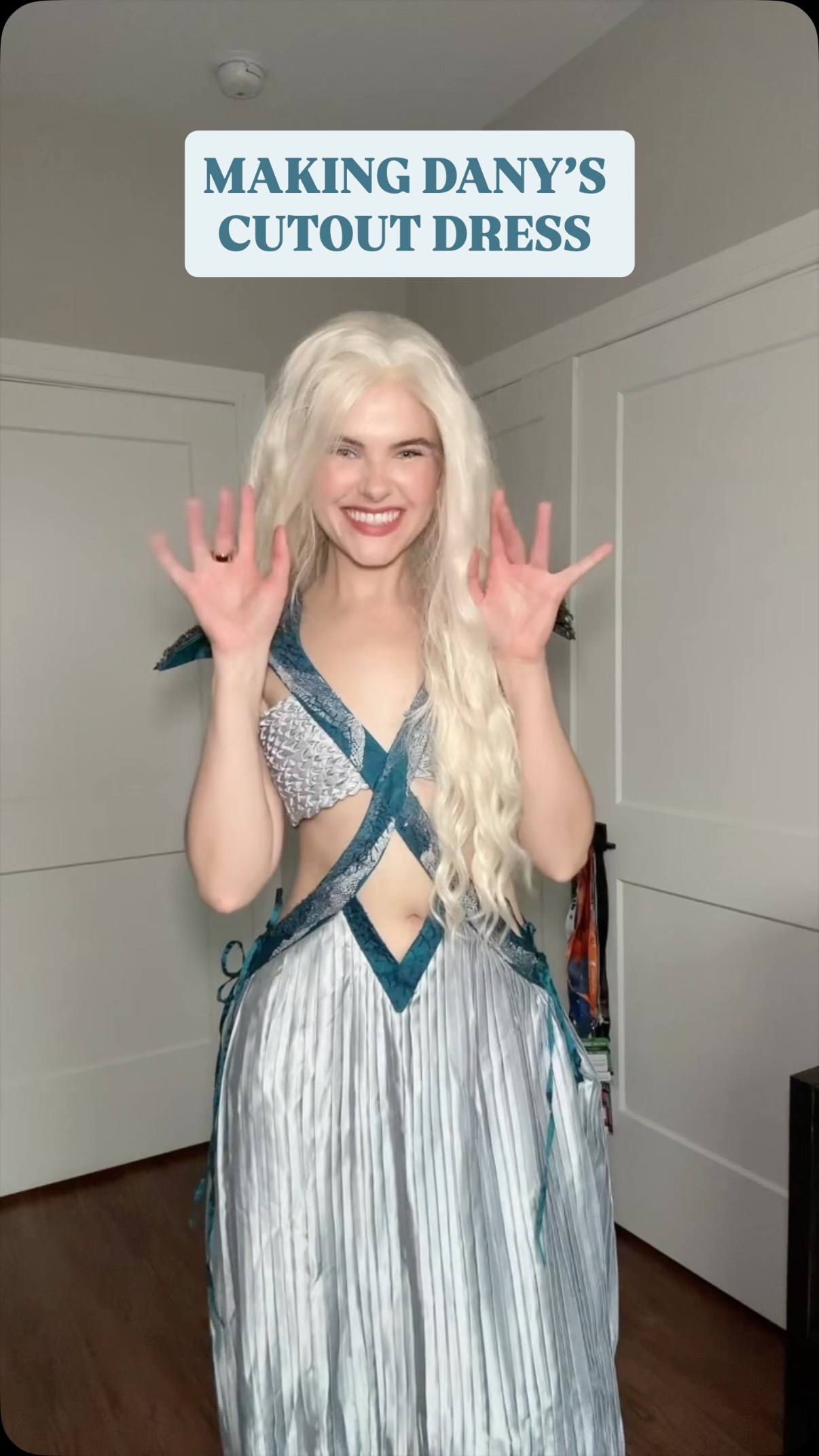 daenerys targaryen cut out dress a game of “how fast can I make this costume before I have to wear it somewhere” 😮‍💨 YAY I finally finished the making of my cosplay video! Official long form will be up tomorrow on Qarth dress pattern Taglia:3 BISDROP Chiffon Flutter Sleeve Modest A dress A girdle