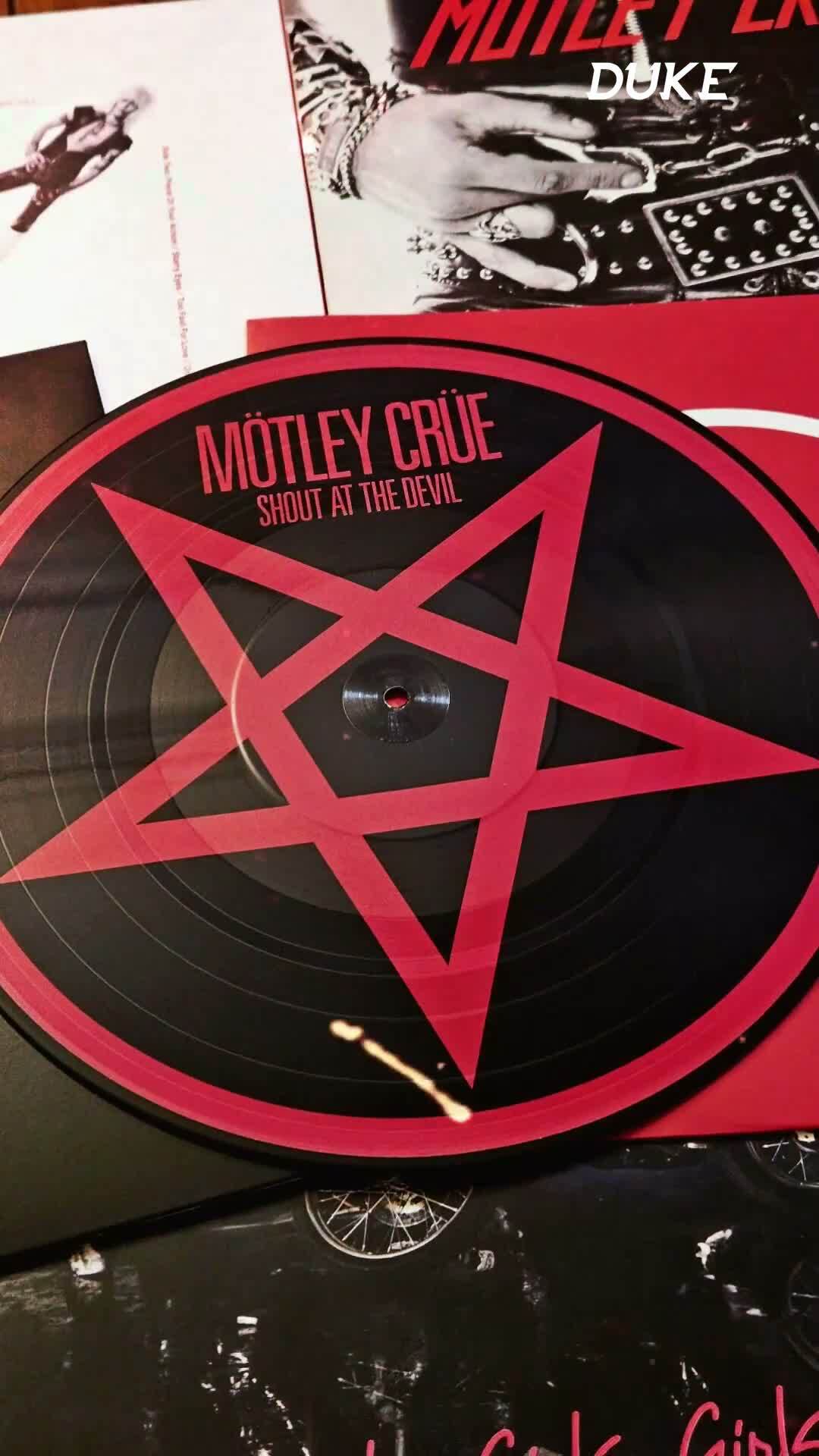 Mötley Crüe — Crücial Crüe (The Picture Disc Collection) 45th