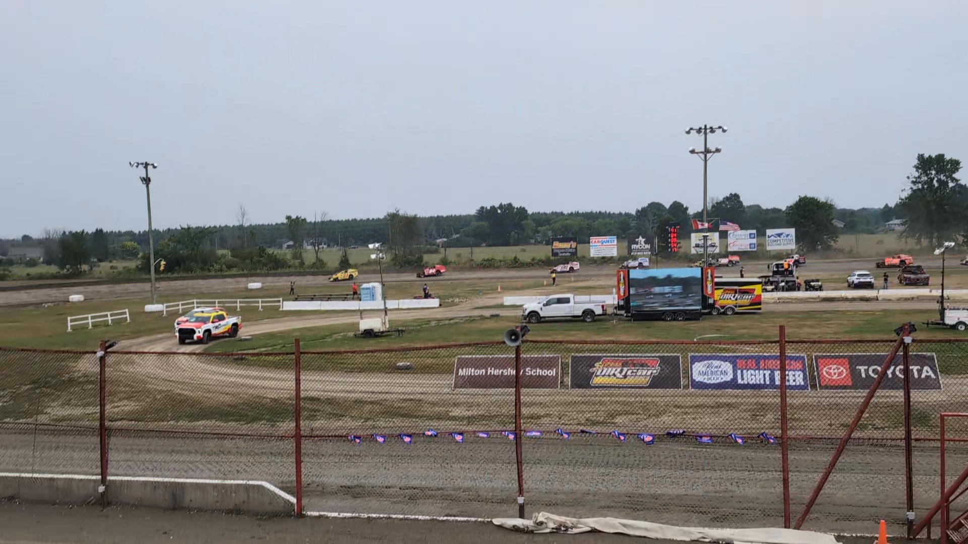 Brockville Ontario Speedway Qualifications Modifiés Gros Blocs ...
