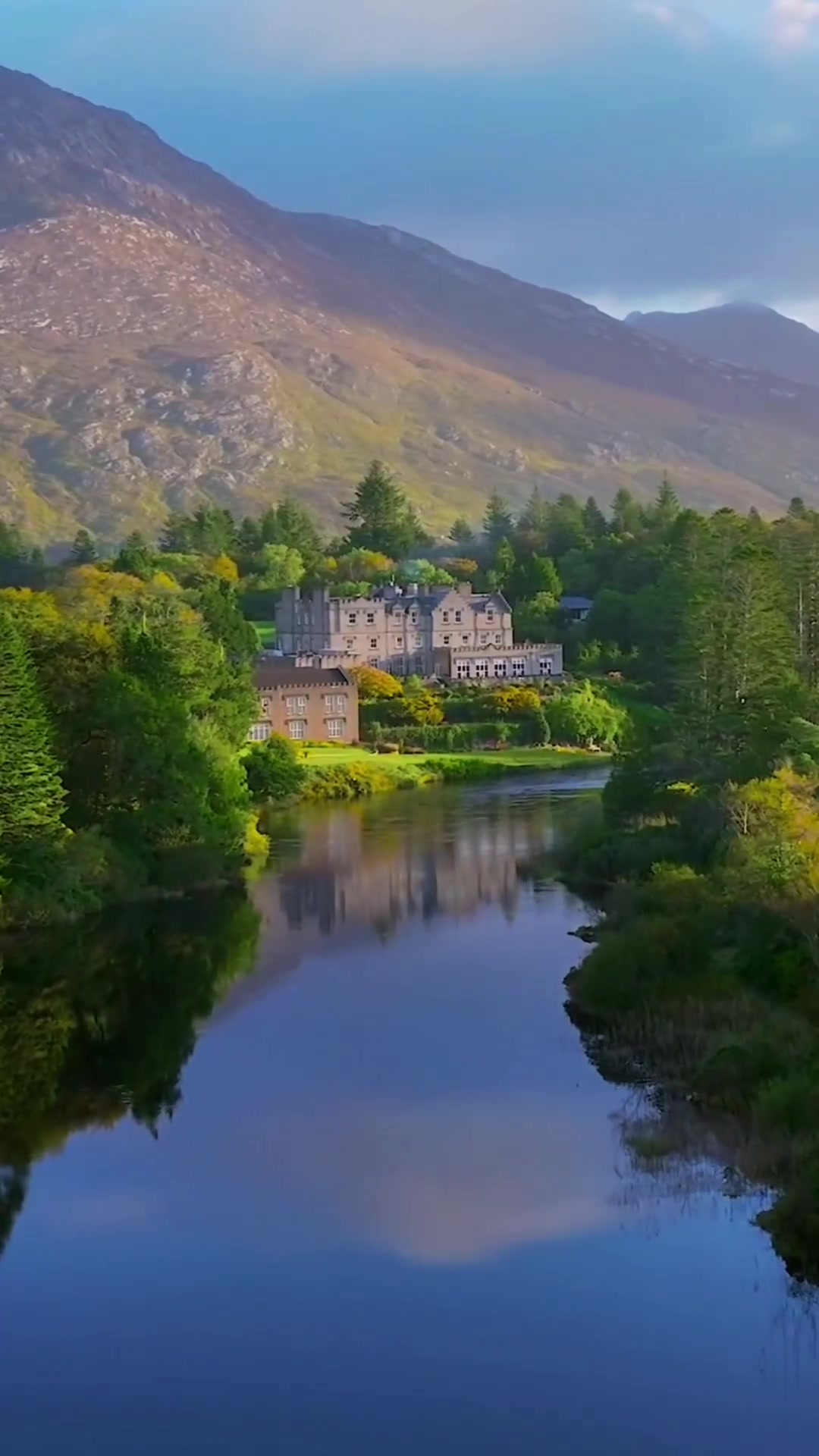Ballynahinch Castle in Connemara