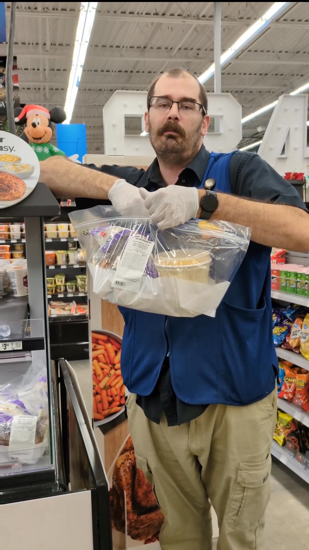 Good afternoon neighbors! Jason has plenty of hot and fresh meal deals ...