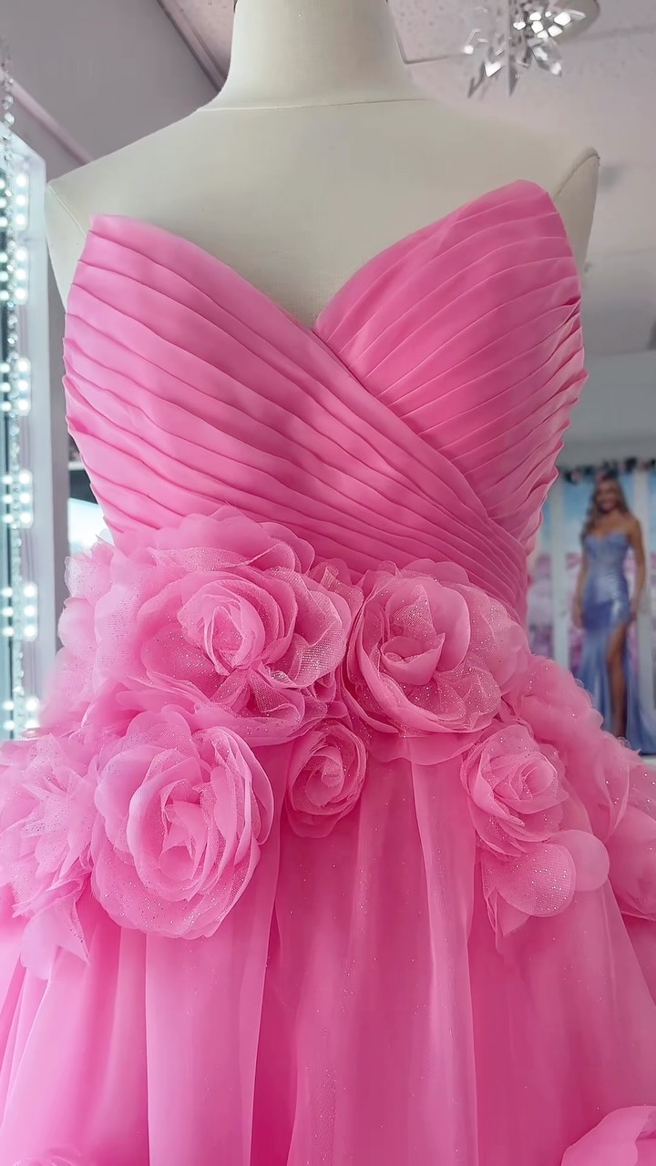 pink is always in!! 💖😍 , Have your special event coming soon? Make sure to book your appointment to come shop in store! 👗, 🔗 http://calendly.com/dreamdressesnj1/dream-dresses, #dreamdressesoldbridgenj 