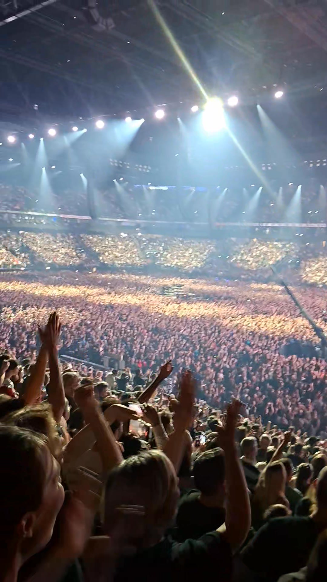 Avec ma FLO ️ Florence Octane Lemaitre samedi soir devant 40000 ...