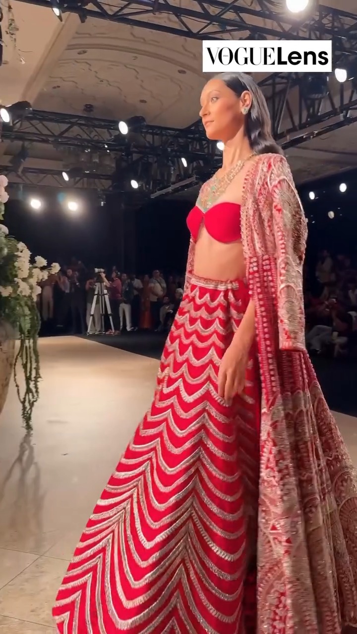 #Throwback: Janhvi Kapoor opened Jayanti Reddy’s couture showcase ...
